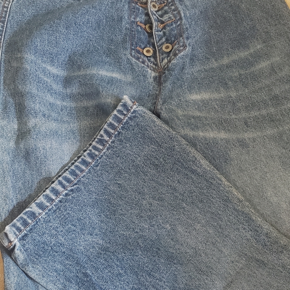 Anchor blue pre-owned jeans size 9. Boot cut